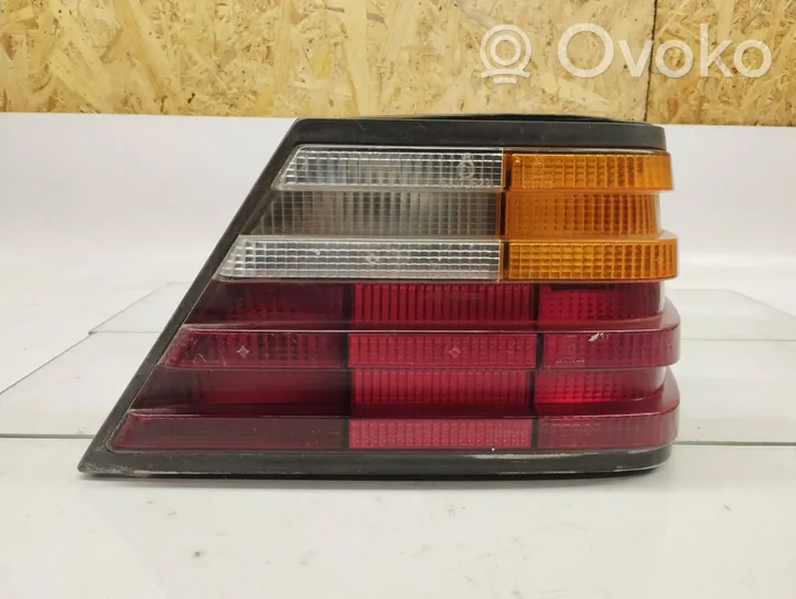 Mercedes-Benz E W124 Lampa tylna 1248200464