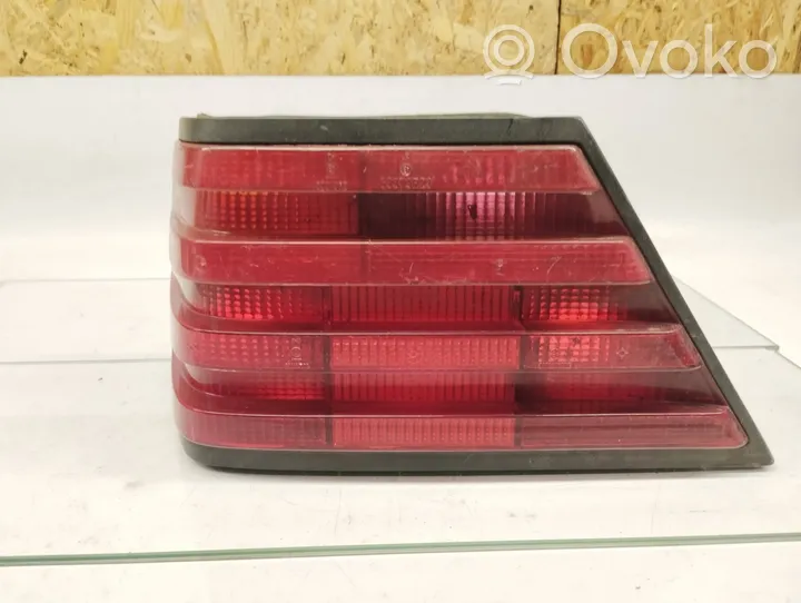 Mercedes-Benz E W124 Lampa tylna 1248200164