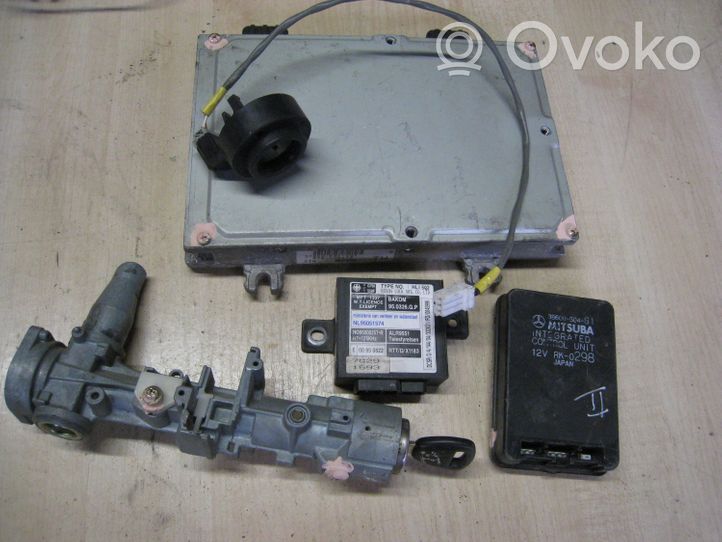 Honda CR-V Komputer / Sterownik ECU i komplet kluczy 37820P3FG01