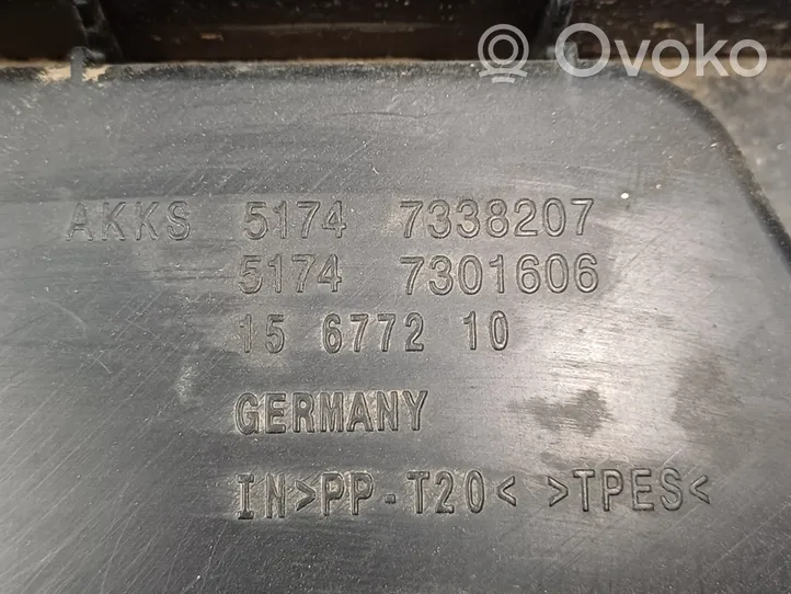 BMW 2 F45 Wlot / Kanał powietrza intercoolera 51747338207