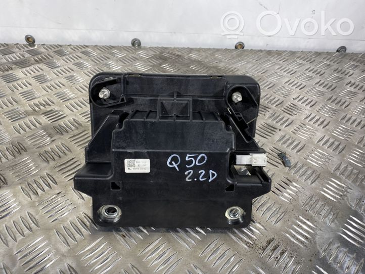 Infiniti Q50 Modulo del convertitore di tensione/trasformatore 243024GA0A