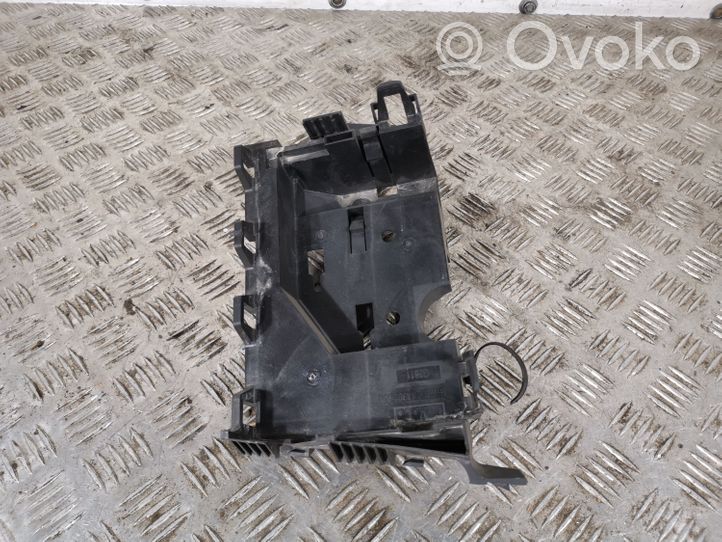 Ford Edge II Battery tray 