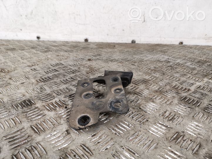 Infiniti Q50 Support, fixation radiateur 