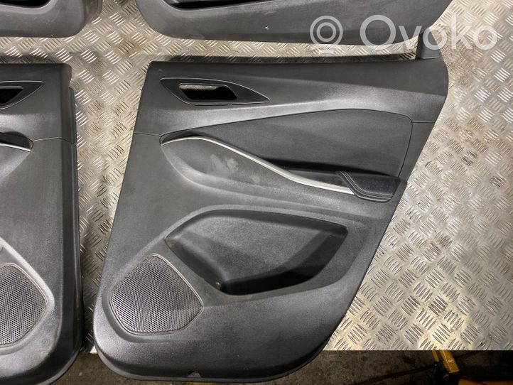 Opel Grandland X Set di rivestimento sedili e portiere 