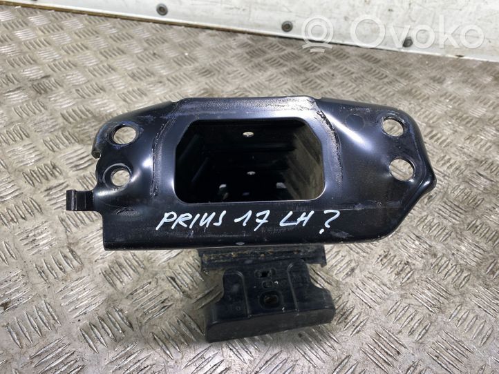 Toyota Prius (XW50) Front bumper support beam 