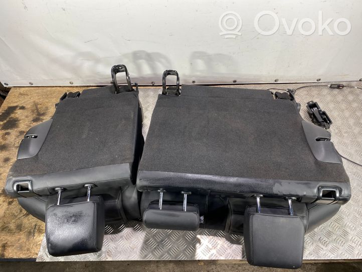 Honda CR-V Fotele / Kanapa / Boczki / Komplet 