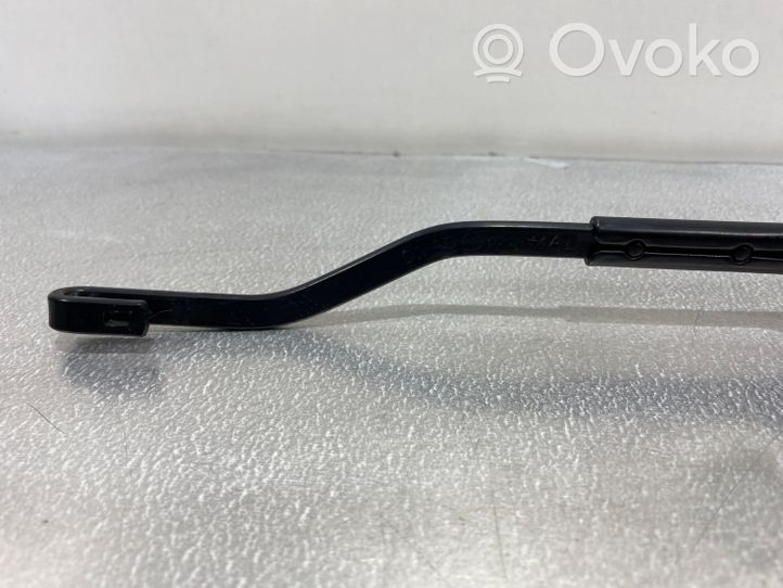 Hyundai Santa Fe Front wiper blade arm 