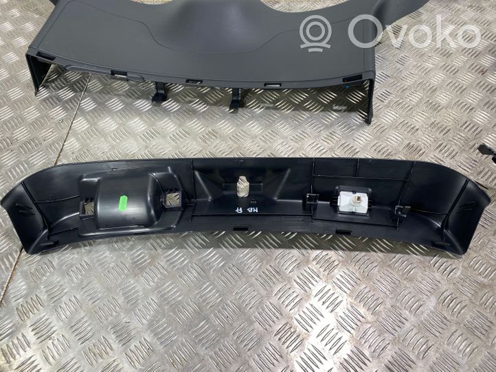 Mercedes-Benz A W176 Set rivestimento portellone posteriore/bagagliaio 