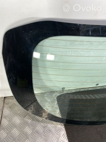 Hyundai Tucson TL Rear windscreen/windshield window 