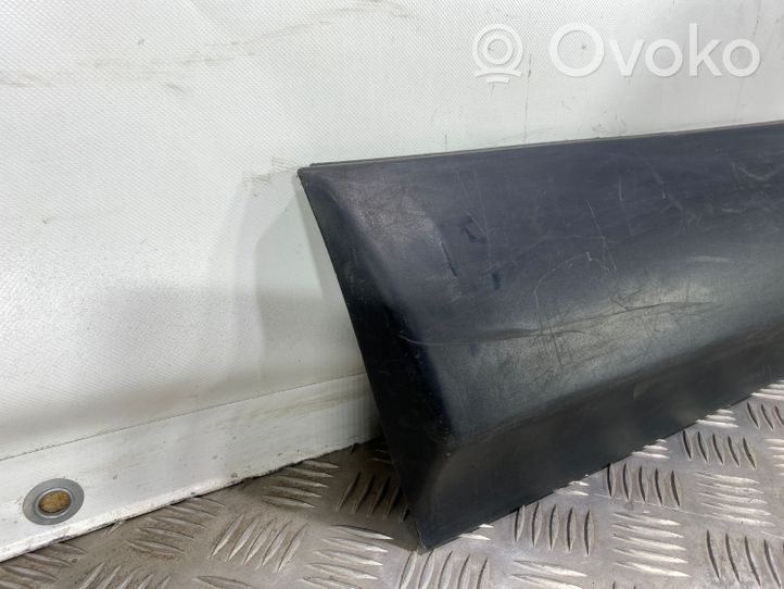 Nissan Qashqai Etuoven lista (muoto) 80871JD00A