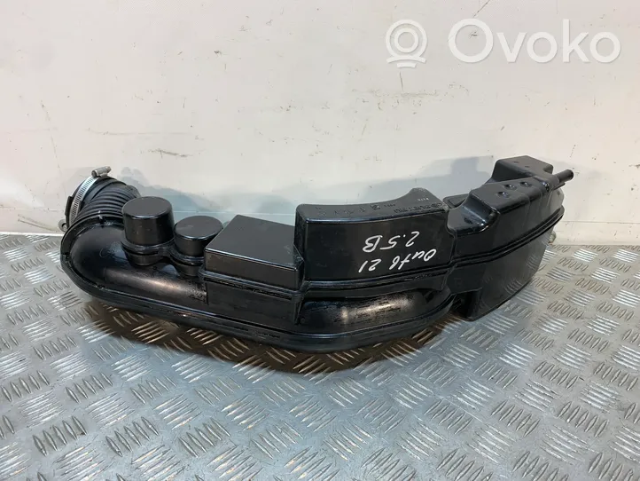 Subaru Outback (BT) Parte del condotto di aspirazione dell'aria 