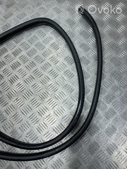 Subaru Forester SK Rear door rubber seal (on body) 