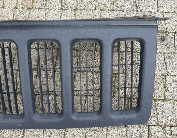 Jeep Commander Maskownica / Grill / Atrapa górna chłodnicy 