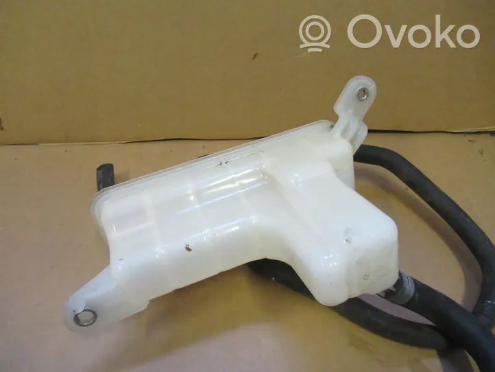 Toyota Auris E180 Vase d'expansion / réservoir de liquide de refroidissement 