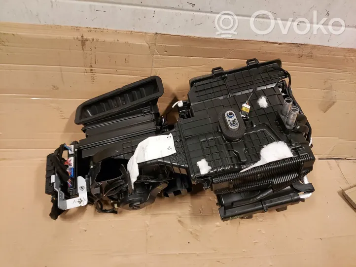 Hyundai Kona I Scatola climatizzatore riscaldamento abitacolo assemblata 