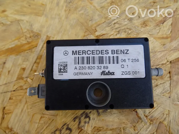 Mercedes-Benz SL AMG R230 Amplificador de antena aérea a2308203289