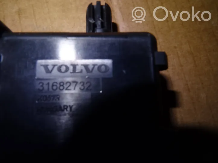 Volvo XC60 Inne komputery / moduły / sterowniki 32142591