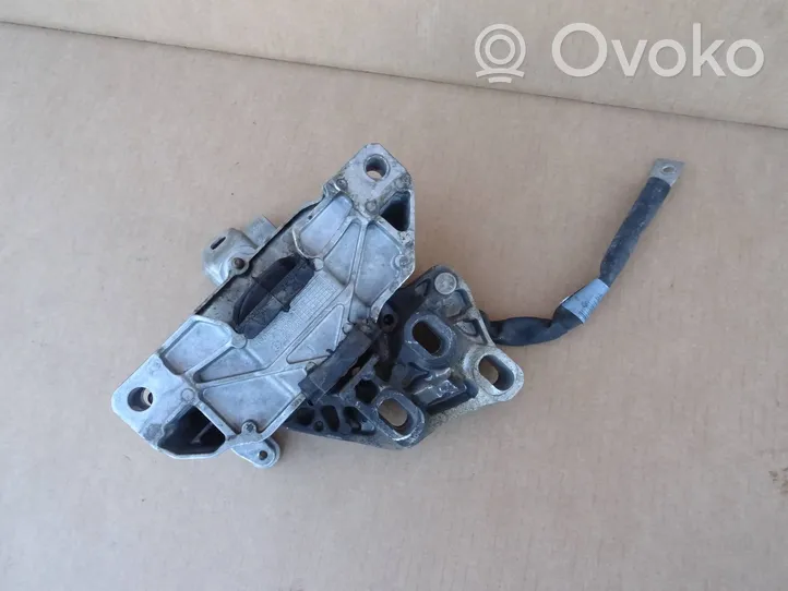 Mercedes-Benz GLA H247 Supporto di montaggio del motore A2472403200