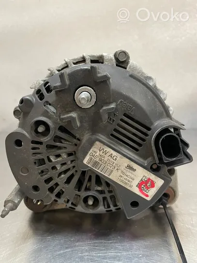 Volkswagen Golf VII Alternator 04E903023K