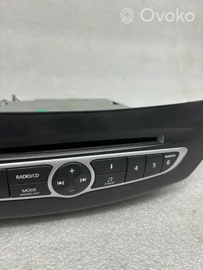 Renault Laguna III Panel / Radioodtwarzacz CD/DVD/GPS 281150013R