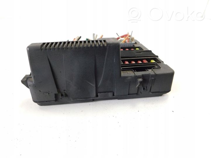 Renault Megane II Fuse module 8200306032B