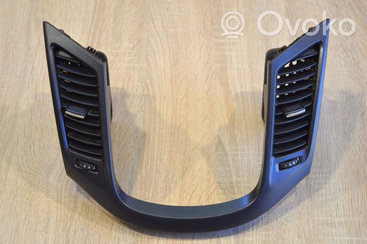 Chevrolet Orlando Griglia di ventilazione nel tetto S200