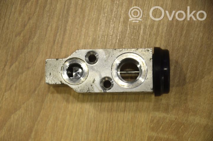 Chevrolet Captiva Air conditioning (A/C) expansion valve 