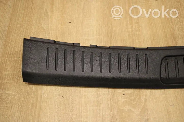 Chevrolet Captiva Trunk/boot sill cover protection 