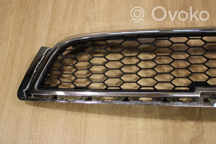 Chevrolet Captiva Grille de calandre avant 