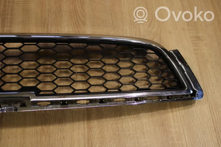 Chevrolet Captiva Grille de calandre avant 