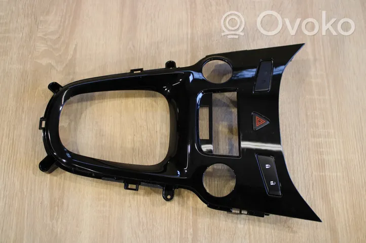 Chevrolet Orlando Garniture de panneau console centrale 