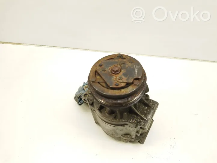 Subaru Legacy Compressore aria condizionata (A/C) (pompa) 73111AG000