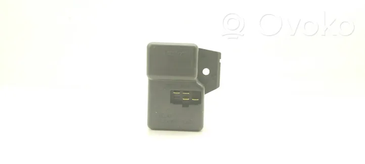 Subaru Forester SF Window wiper relay 3300120517