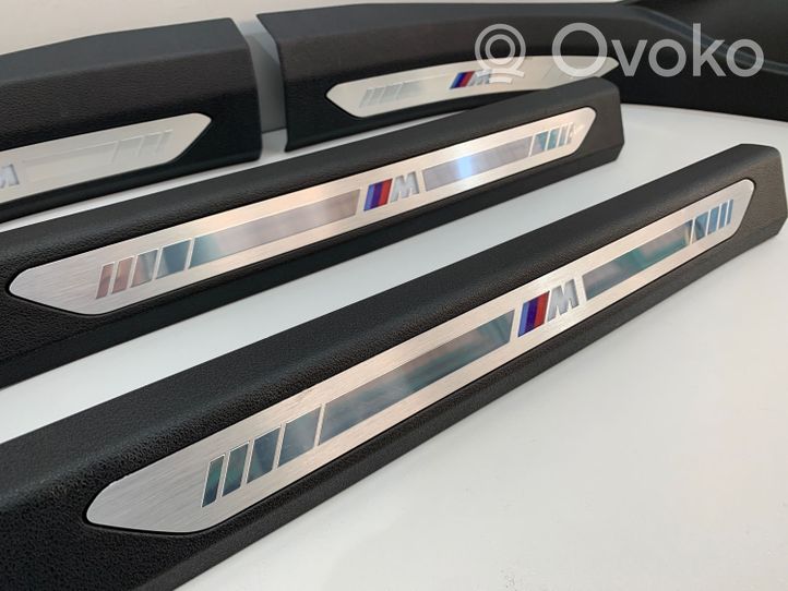 BMW X6M G06 F96 Foot area side trim 