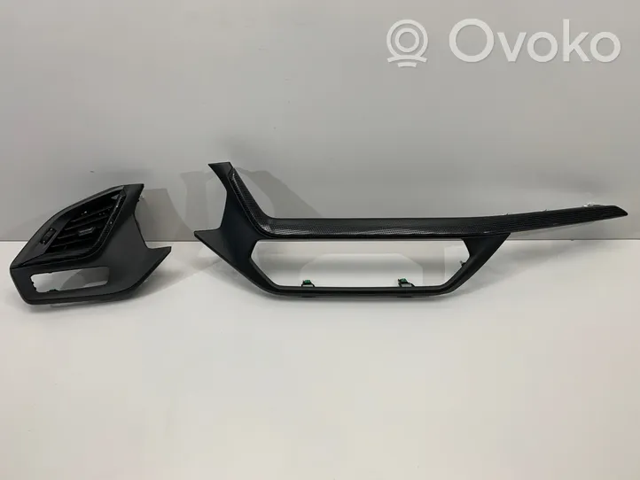 BMW 1 F40 Dysze / Kratki środkowego nawiewu deski rozdzielczej 