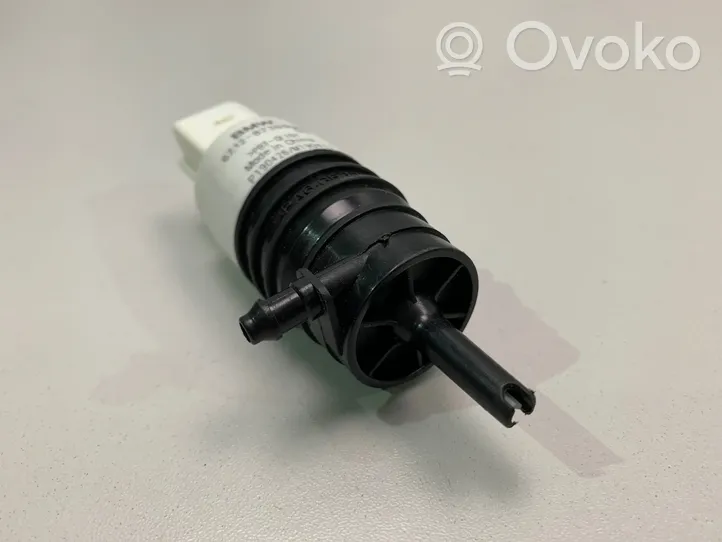 BMW X5 G05 Windscreen/windshield washer pump 8736998