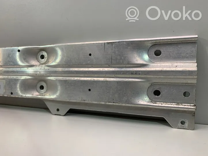 BMW 4 G22 G23 G24 G26 Kita dugno detalė 8499413