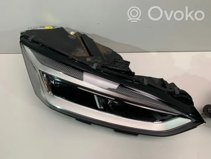 Audi A5 Lot de 2 lampes frontales / phare 8W6941035F