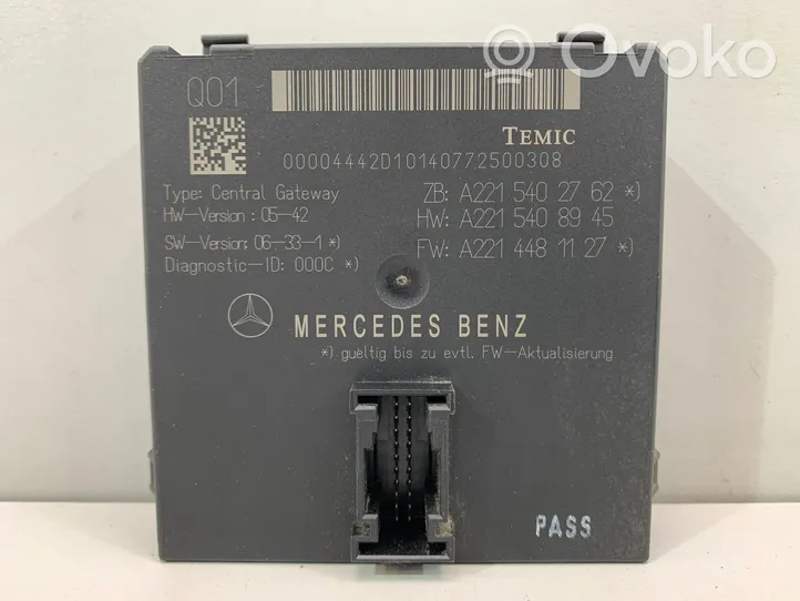 Mercedes-Benz S W221 Unité de commande / module de verrouillage centralisé porte A2215402762