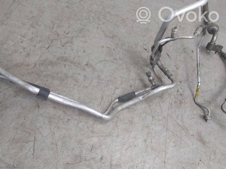 Opel Vectra C Air conditioning (A/C) pipe/hose 9229659