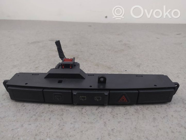 Dodge Caravan Centrālās konsoles vadības bloks 04685925AA