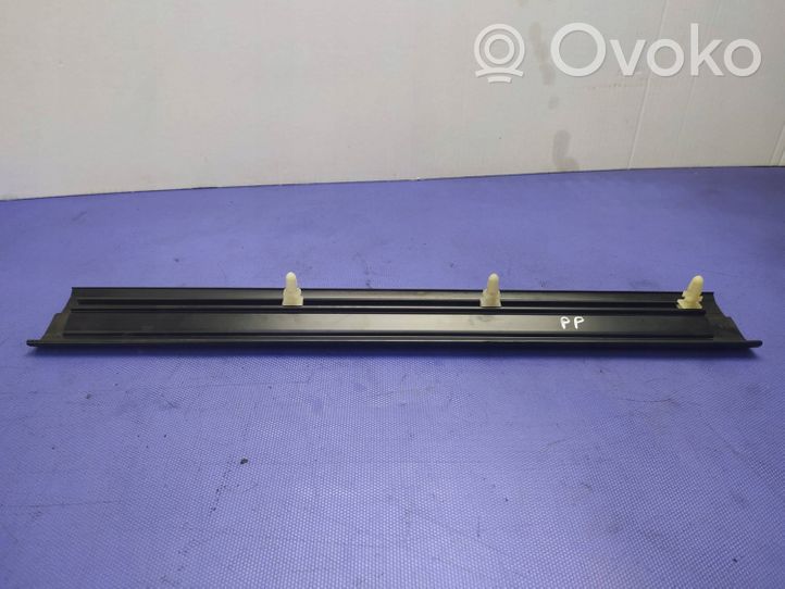 BMW X3 E83 Kita centrinė konsolės (tunelio) detalė 7051382