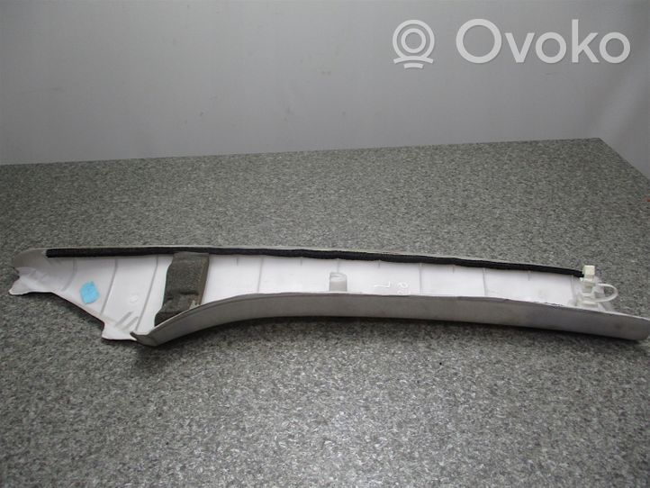 Toyota Avensis T250 Rivestimento montante (A) 