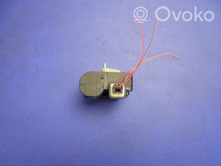 Toyota Avensis T250 Air flap motor/actuator 