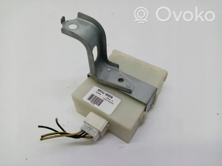 Toyota Yaris Oven keskuslukituksen ohjausyksikön moduuli 89741-0D020