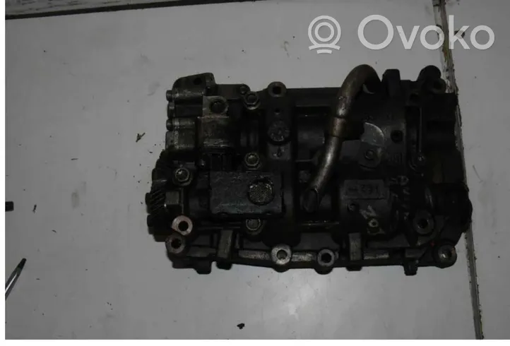 Audi A4 S4 B8 8K Öljypumppu 03L103537