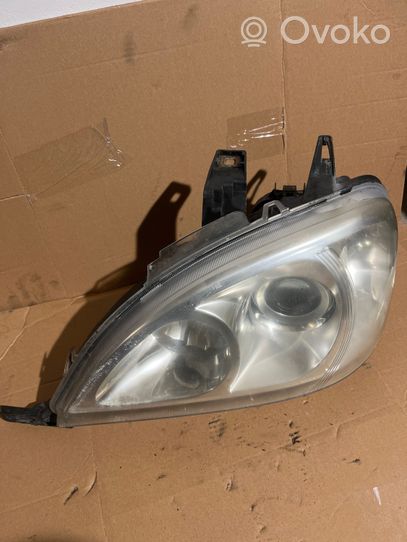 Mercedes-Benz ML W163 Lampa przednia 1638200749