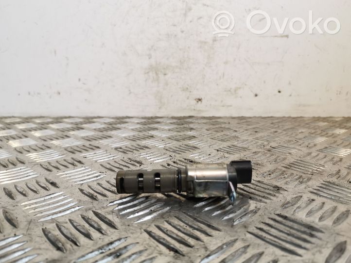 Toyota RAV 4 (XA30) Autres pièces compartiment moteur 337010501022