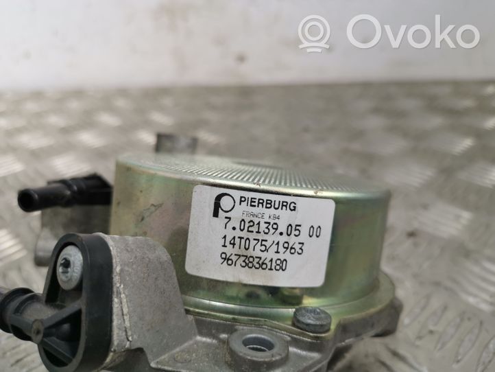 Ford Kuga II Alipainepumppu 7021390500