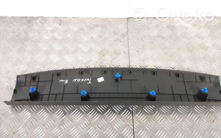 Hyundai Tucson TL Rivestimento portellone 81761D7000